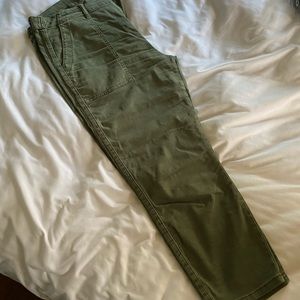 Olive Pistola capri